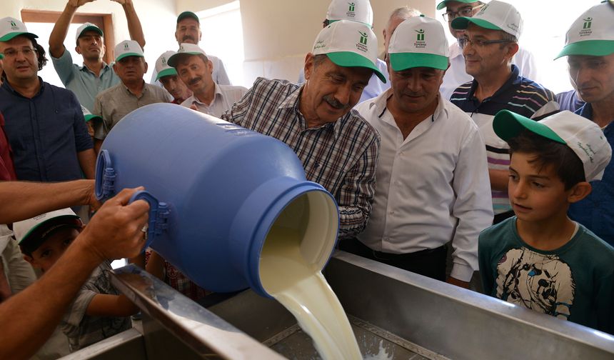 Başkan Ataç: Süt Üretimini de Tüketimini de Destekliyoruz