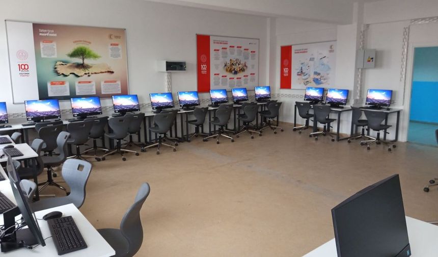 Eskişehir’de 45 Okula BT Laboratuvarları ve Yenilikçi Sınıflar