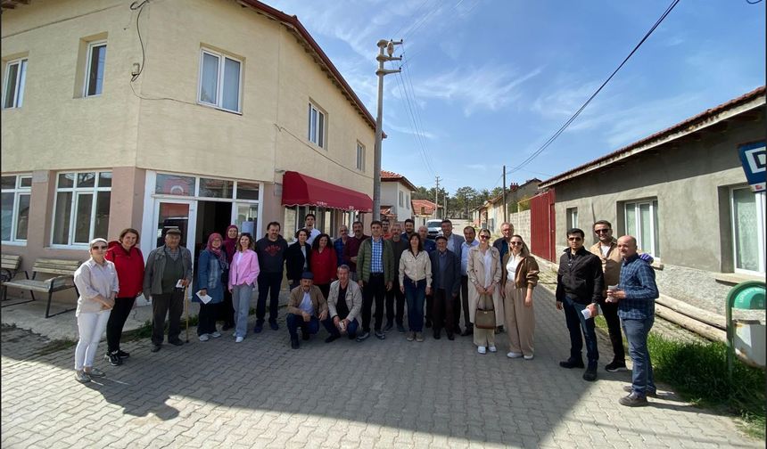 Eğitimlerle Tarımsal Bilinç Artıyor