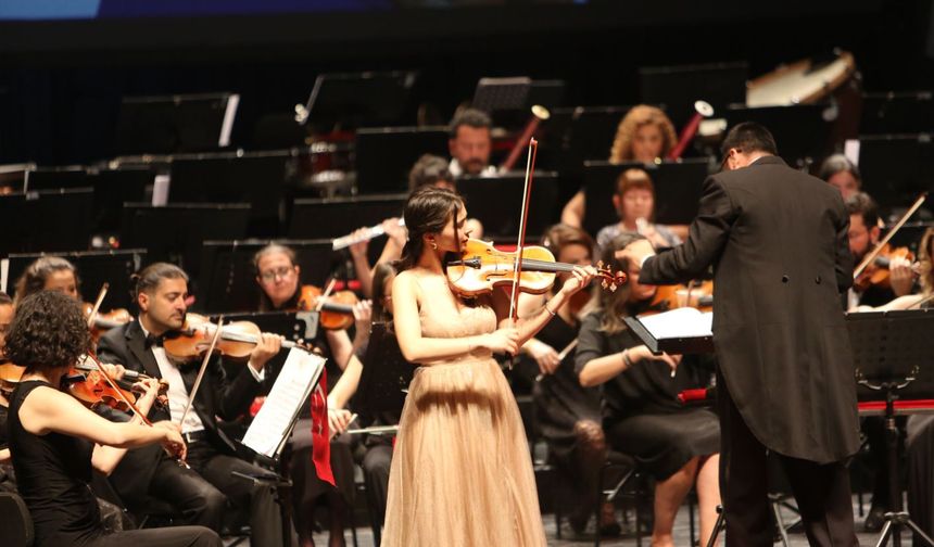 Senfoni Orkestrası’ndan Coşkulu 19 Mayıs Konseri