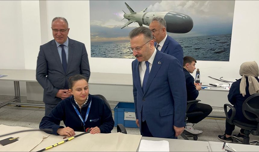 Kritik parçaları Eskişehirli kadın işçiler üretiyor