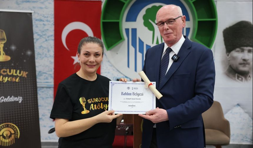 Odunpazarı Belediyesi Sunuculuk Atölyesi’nden Mezuniyet Coşkusu