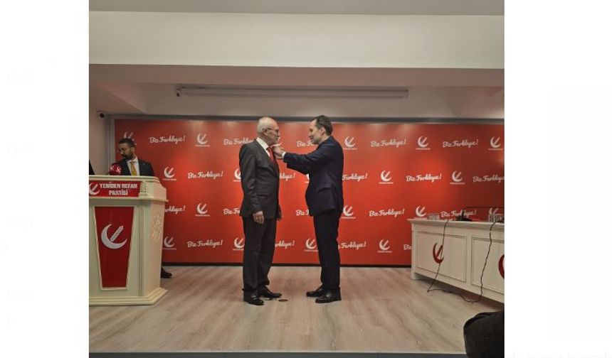 AK Partili Eski Belediye Başkanı Yeniden Refah'a Geçti