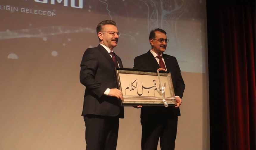 Eskişehir Geleceğin Sesi Sempozyumu'nda Yapay Zeka Teknolojisi Değerlendirildi