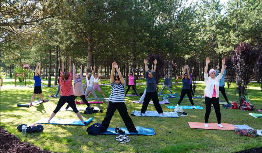 Eskişehirliler Parklarda Sabah Sporunu Çok Sevdi
