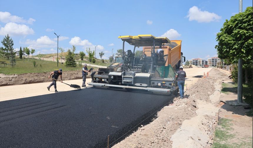 Eskişehir Batıkent'te Yol Yapım Çalışması