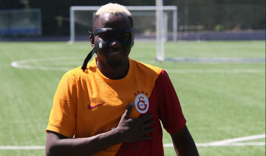 Osimhen'i Eskişehir'de gören şaşırıyor