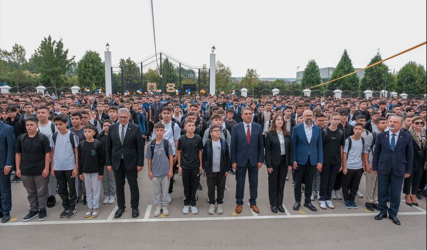 Başkan Küpeli: “Özel EOSB MTAL Türkiye’nin En İyi Meslek Lisesi Haline Geldi”
