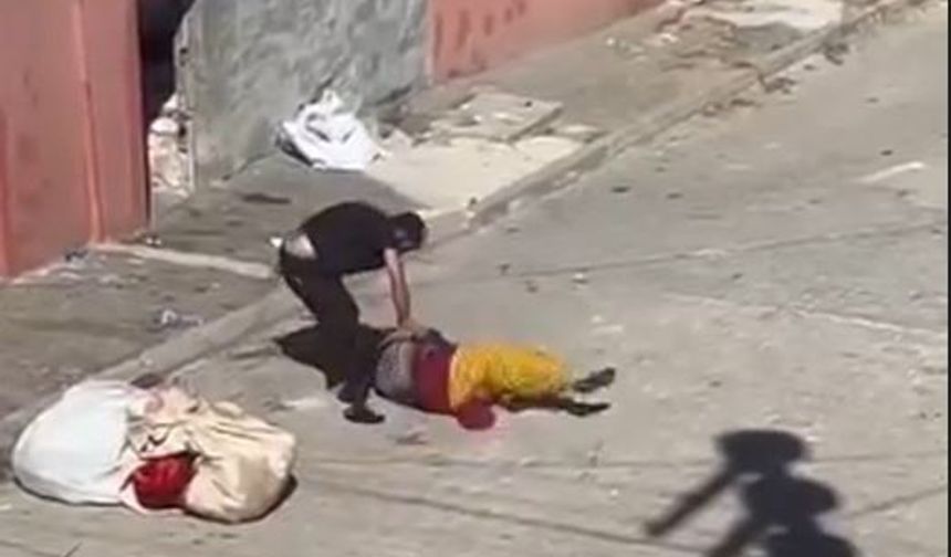 Sığınmacı Psikopat Sokakta Eşini Bayılıncaya Kadar Dövdü