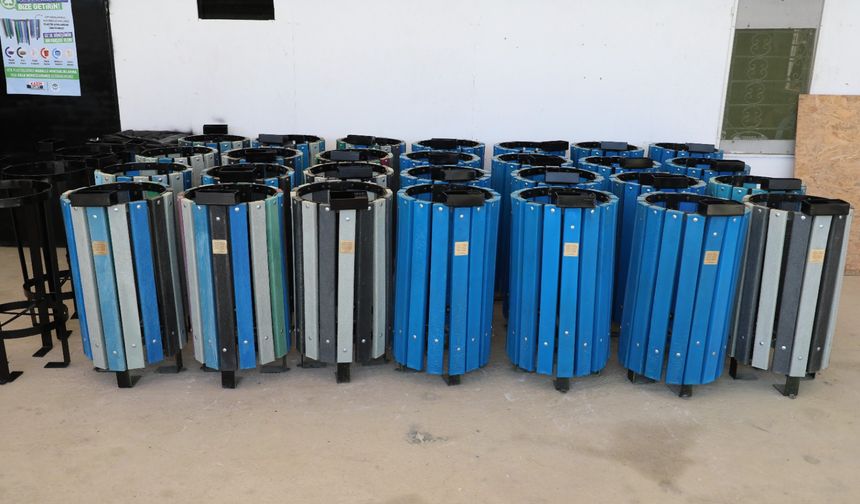 Plastik atıklar çöp kovalarına dönüşüyor