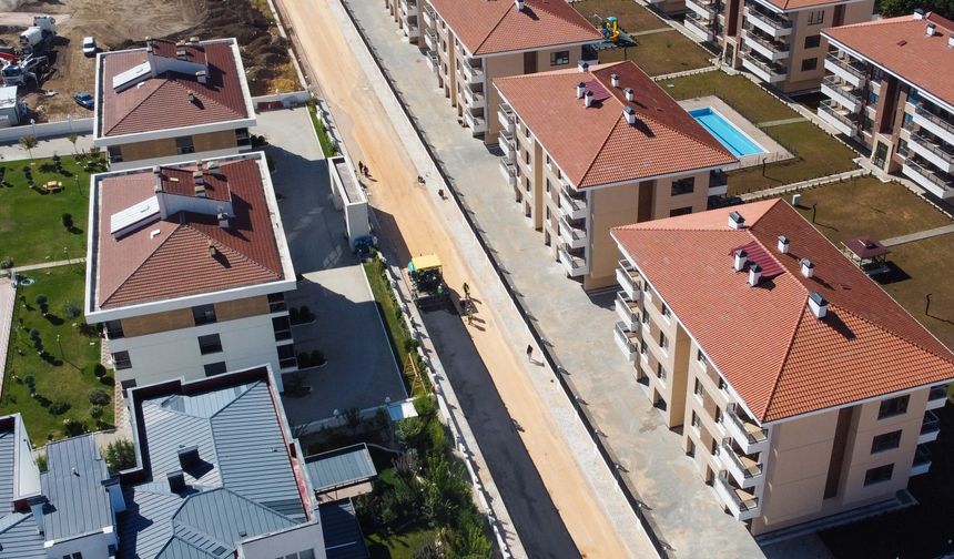 Tepebaşı’nda Üstyapı Çalışmaları Aralıksız Sürüyor