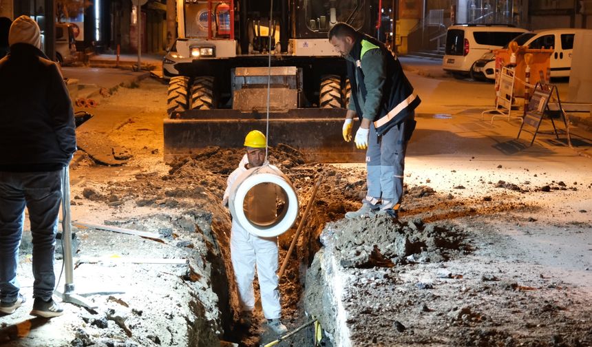 Gece Mesaisi İle Yağmur Suyu Altyapısı Güçlendirildi