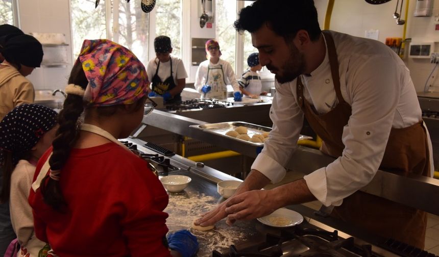 Çocuklar Dünya mutfaklarında lezzetli bir yolculuğa çıktı