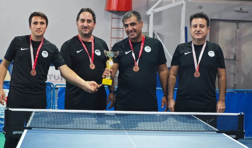 ESKİ Masa Tenisi Takımından Büyük Başarı