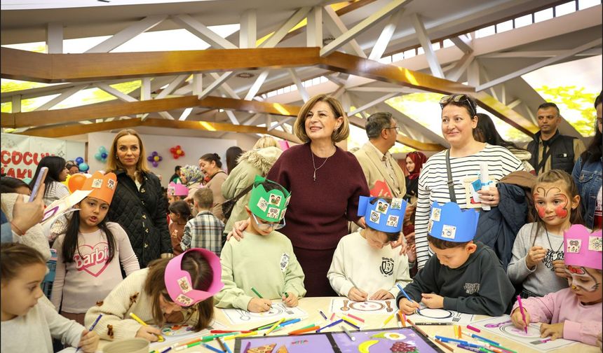 Başkan Ünlüce Çocuk Hakları Şenliğinde Miniklerle Buluştu