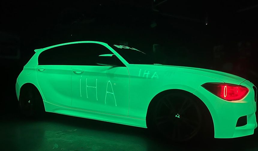 Gündüz beyaz geceleri ise yeşil rengi ile parlıyor