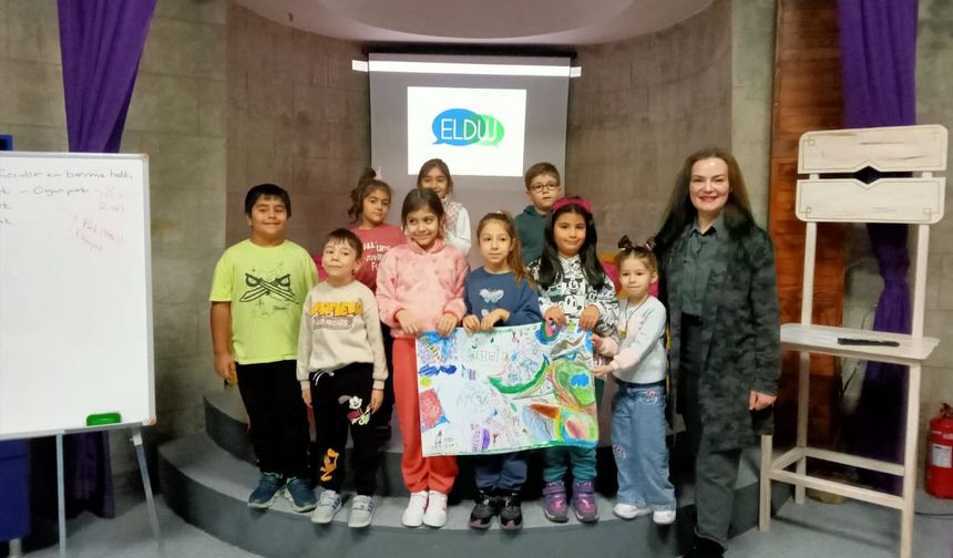 Çocuklar “Sesini Aç!” Atölyesinde  Yerel Demokrasiyi Deneyimledi