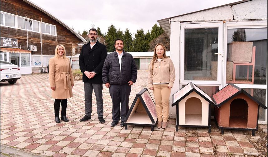 Patili Dostlara Kulübe Bağışı