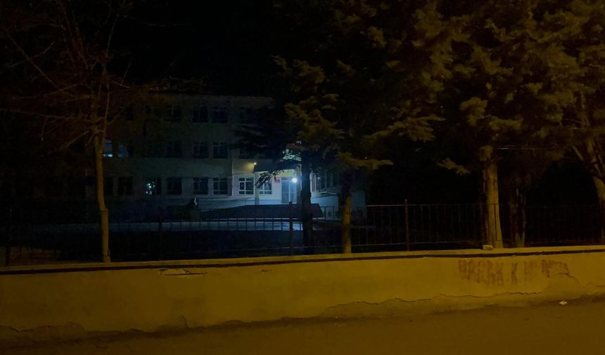 Eskişehir'de babayı dövüp oğlunu bıçaklayan 3 kişi tutuklandı