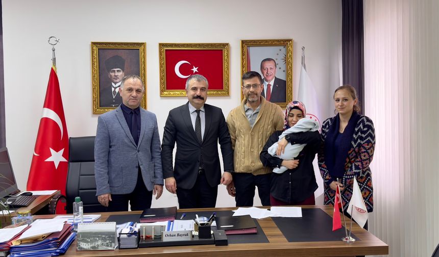 Koruyucu aile projesi bir çocuğu daha sıcak yuvaya kavuşturdu