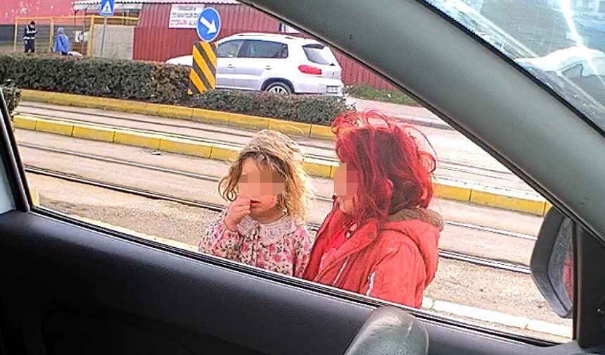 Kışın çıplak bacaklarla dilenen çocukların hali yürek burktu