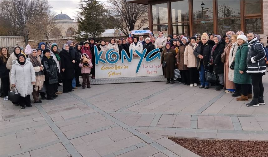 AK Partili Kadınlar Mevlana’nın Şehrinde