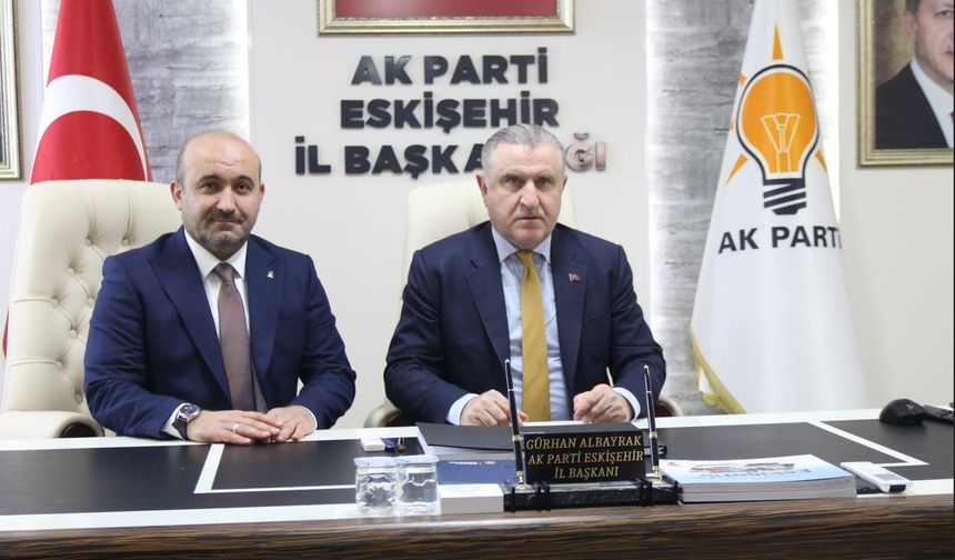 Bakan Bak'tan AK Parti Eskişehir İl Başkanlığı'na Ziyaret