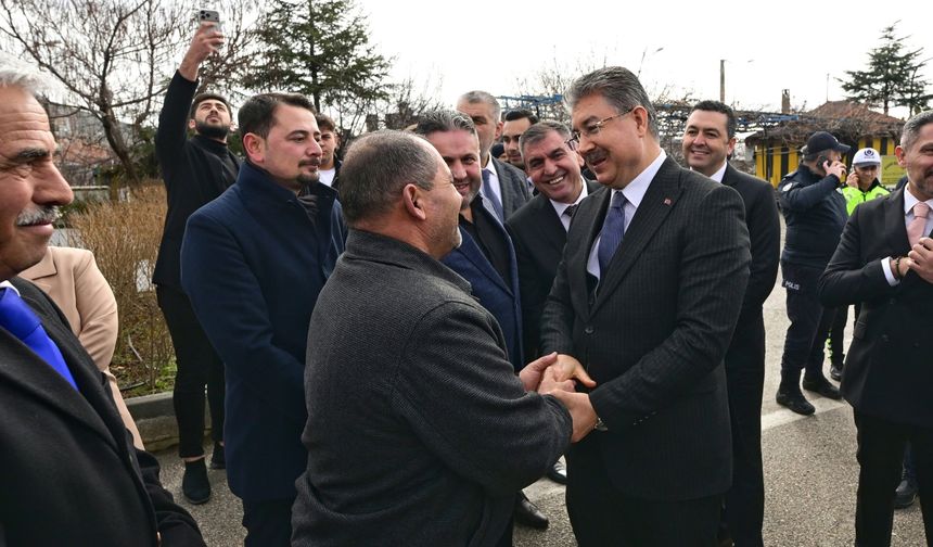 Vali Dr. Erdinç Yılmaz Sivrihisar’da coşkuyla karşılandı