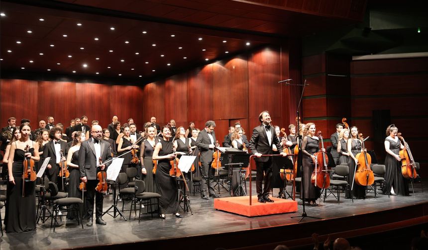 6 Şubat Depremi Anısına Anlamlı Konser