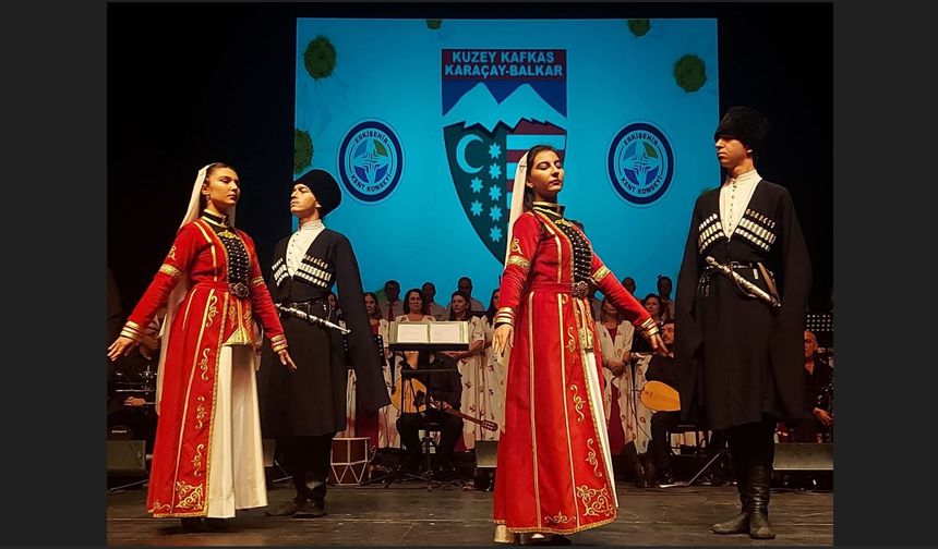 Kültürel Ezgiler Büyüledi