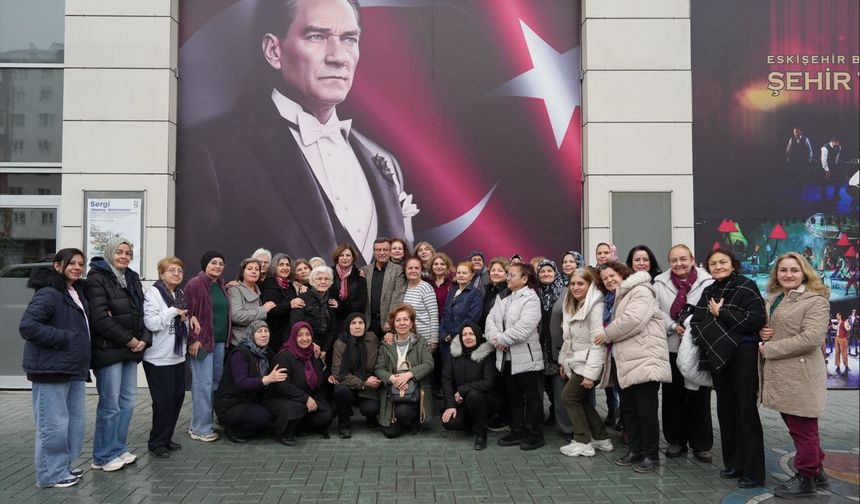 Başkan Ünlüce Kadınları Sivrihisar’ın Tarihi Yolculuğuna Uğurladı