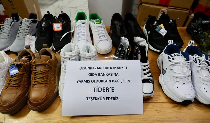 Tider – Flo’dan Odunpazarı Halk Market’e 500 Çift Ayakkabı Bağışı