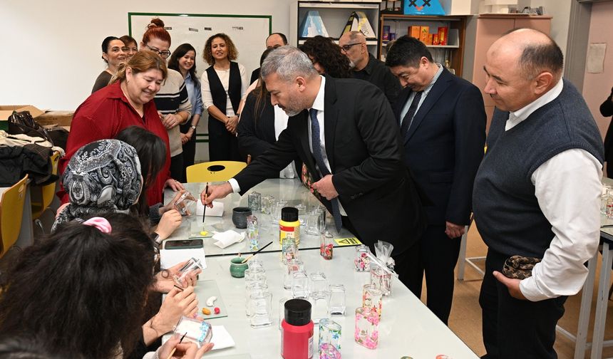 Bilim ve sanatın buluştuğu projeye destek verdiler