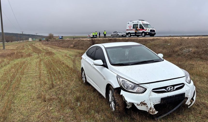 Bilecik’te ıslak yol kazaya neden oldu: 2 yaralı