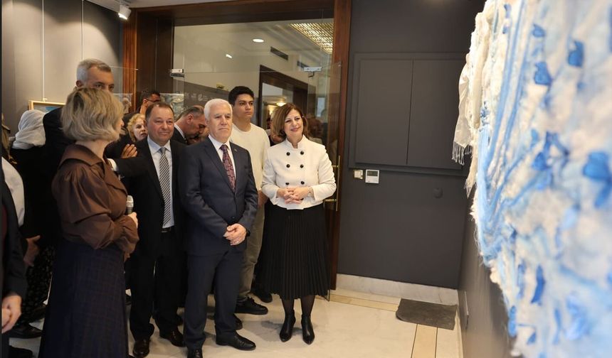 Efsanelerle İpek Sergisi Bursa’da Sanatseverlerle Buluştu