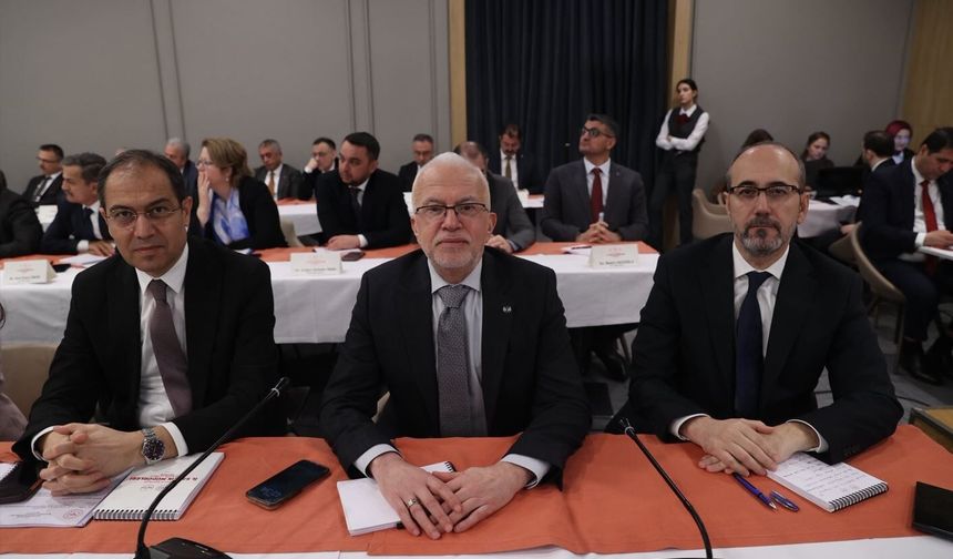 Eskişehir İl Sağlık Müdürü Bildirici İstanbul'da toplantıya katıldı