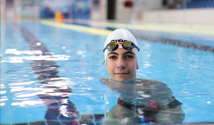 Eskişehirli Milli Yüzücü İtalya’da Türkiye’yi Temsil Edecek