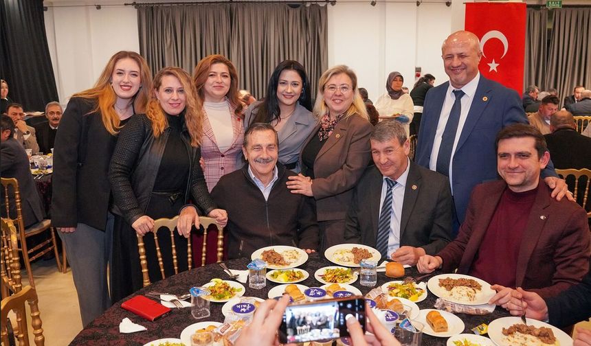 Muhtarlar Tepebaşı’nın Kardeşlik Sofrasında Buluştu