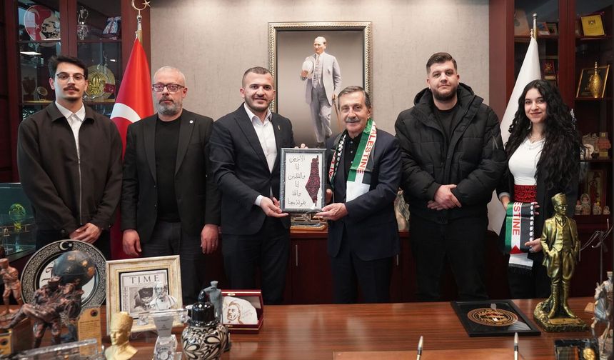 Başkan Ataç Filistinli Öğrencileri Ağırladı