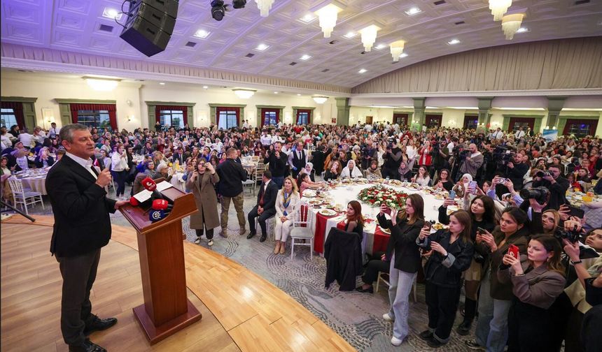 Özgür Özel; “Eskişehir Kadınların Güçlü Olduğu Bir Kent”