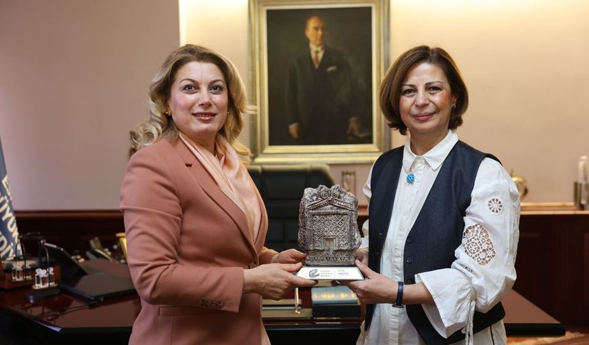 CHP Kadın Kolları Genel Başkanı Asu Kaya’dan Başkan Ünlüce’ye Ziyaret