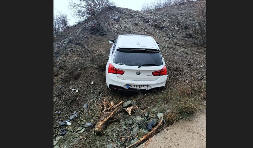 Bilecik'te kaygan yol kazaya sebep oldu : 2 yaralı
