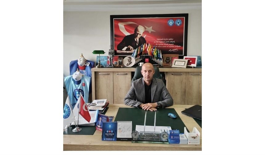 “Rektör Adıgüzel Bayrak Skandalının Sorumlularını Görevden Alsın”