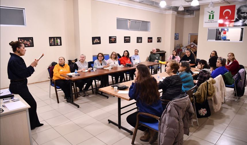 Tepebaşılılar Belde Evleri İle Sosyalleşiyor