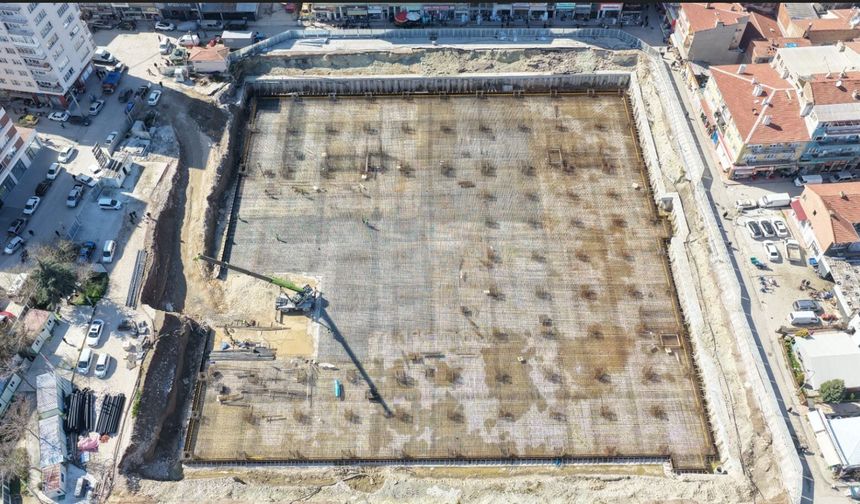 Kurtuluş Kapalı Pazar Yeri’nde Çalışmalar Hızla İlerliyor