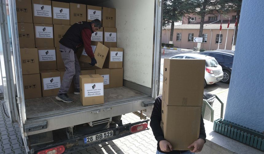 ETO Ve TOBB’DAN 1100 Kişiye Ramazan Yardımı