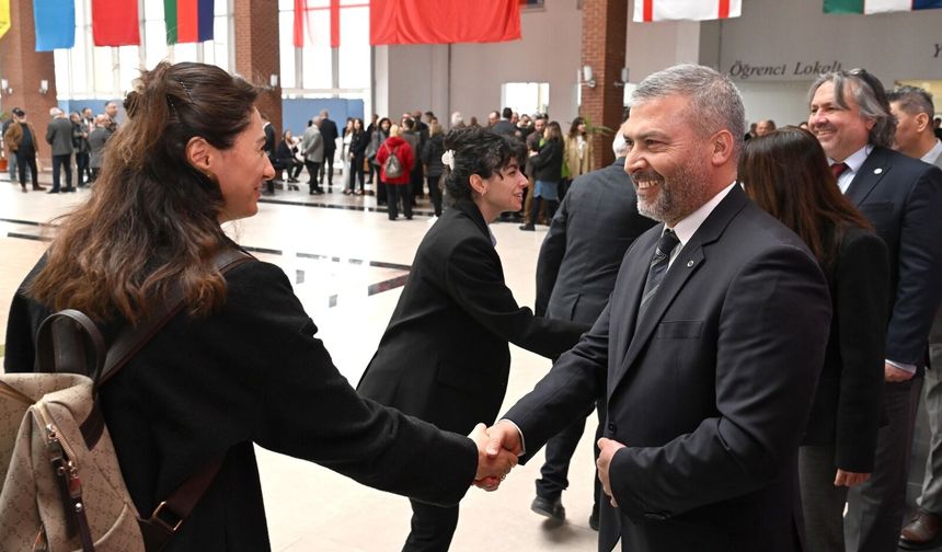 Anadolu Üniversitesi ailesi bayramlaşma töreninde buluştu