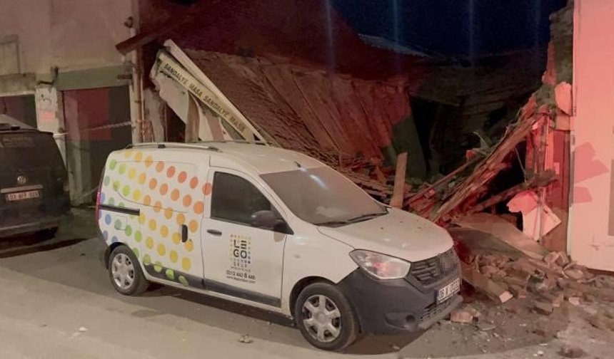 Eskişehir'de metruk iş yeri yıkıldı şans eseri yaralanan olmadı