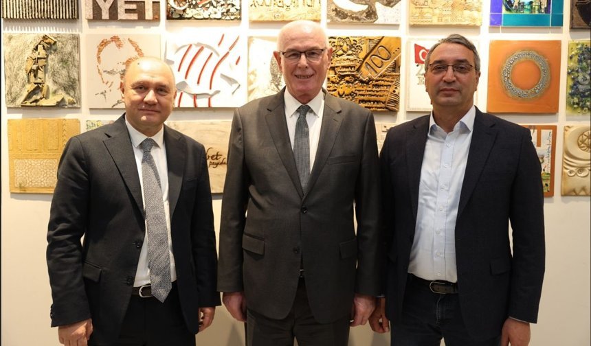 Tarık Balyalı Ve Mahir Polat Eskişehirlilerle Buluştu