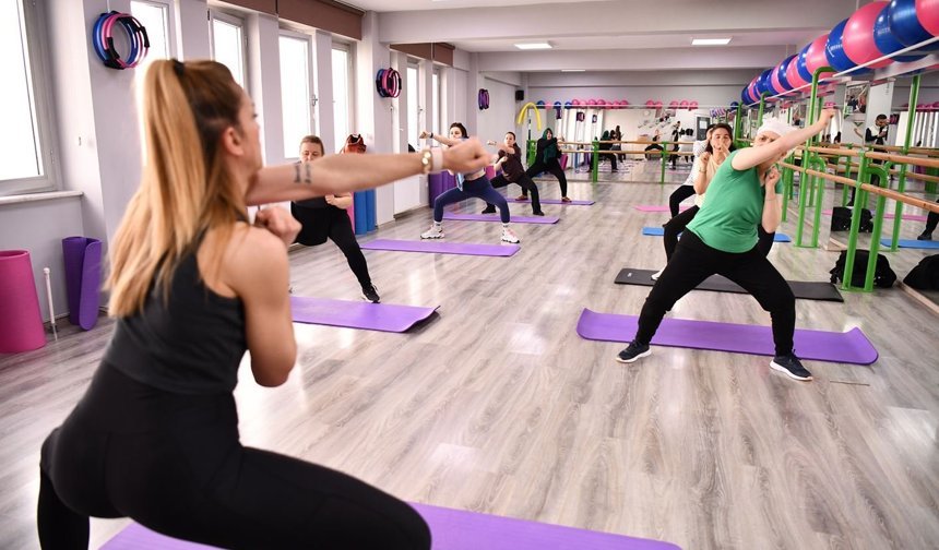 Tepebaşı’nda Kadınlar Fonksiyonel Antrenman İle Güçleniyor